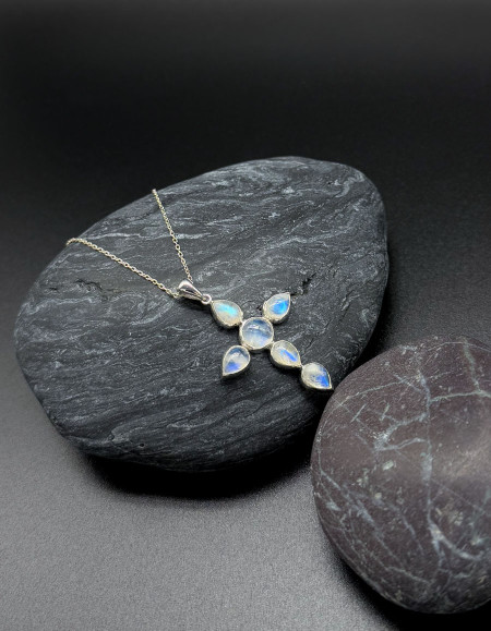 Crista Gökkuşağı Aytaşı Haç Kolye